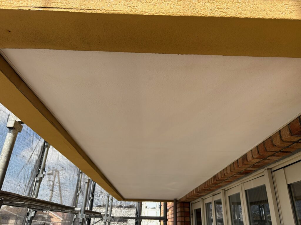 軒天井高圧洗浄