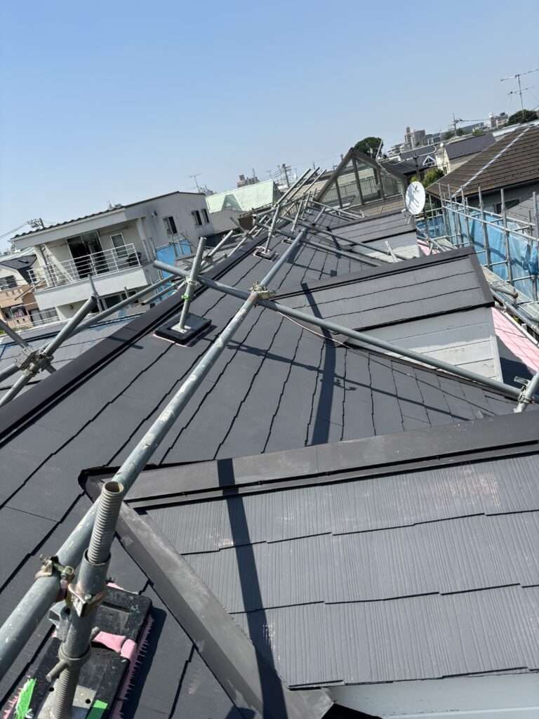 コロニアル屋根下塗り塗装
ベスコロフィラーHG