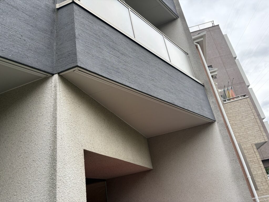 ツートンカラー
ジョリパット仕上げ外壁