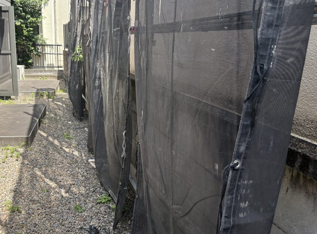 足場工事
敷地境界線
